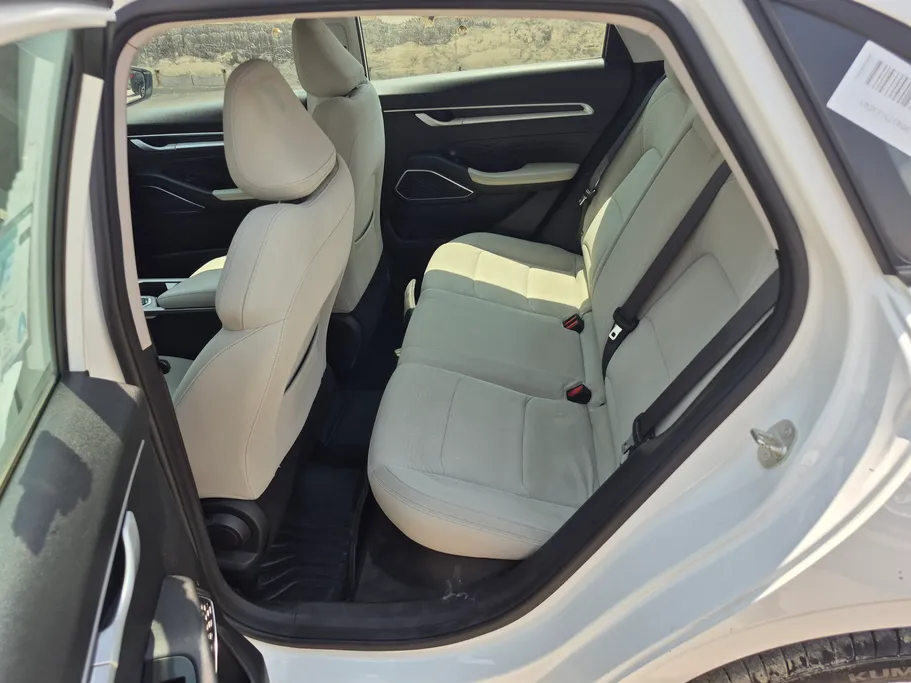جيلي امجراند GS 2024 