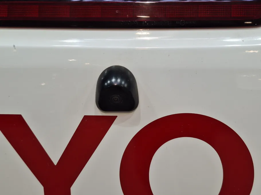 2023 Toyota Hilux SR5 
