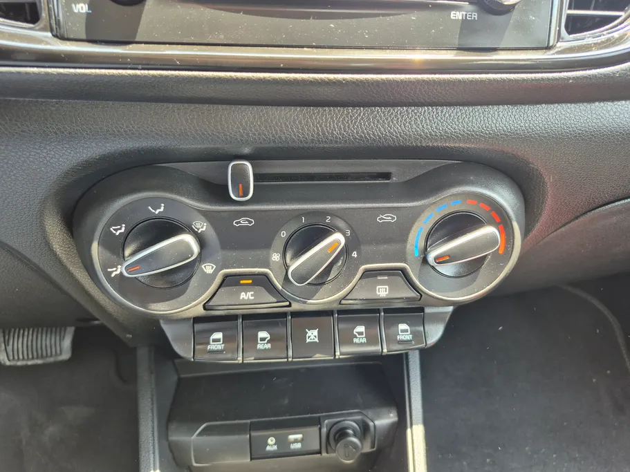 2023 Kia Pegas LX 