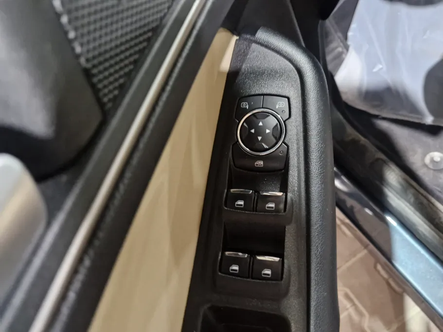 2022 Ford Edge ترند 