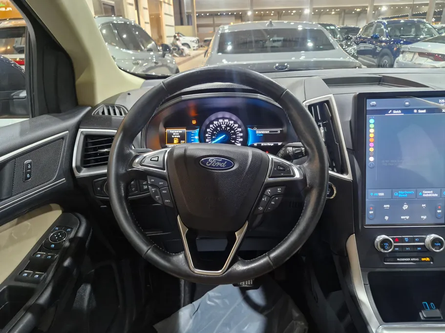 2022 Ford Edge ترند 
