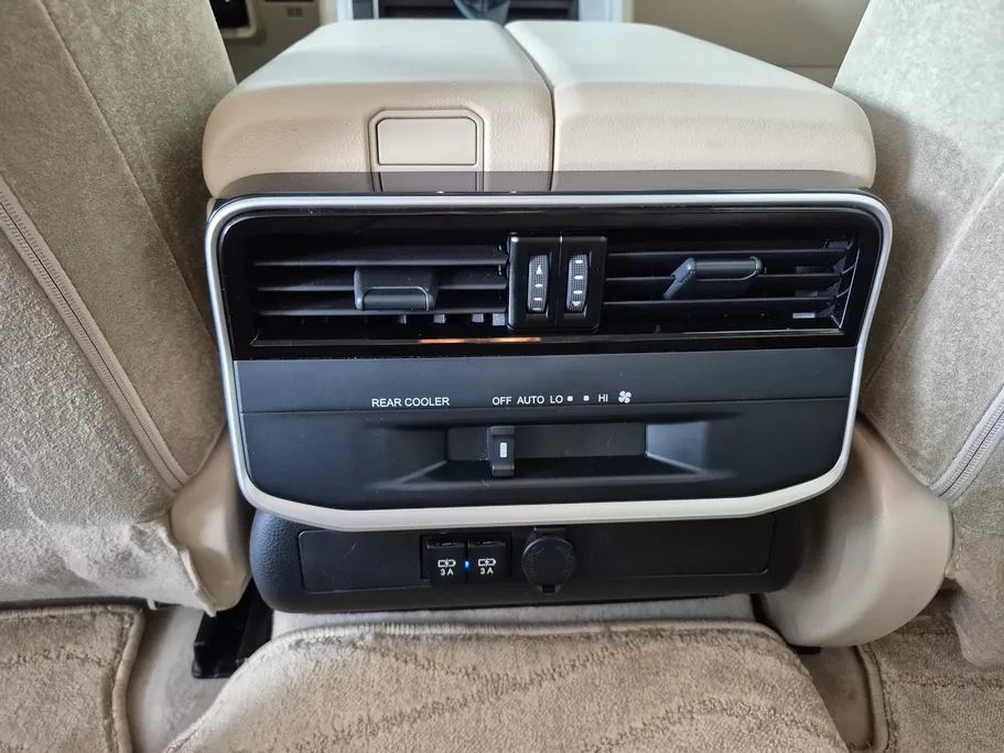 2025 Toyota Land Cruiser GXR 