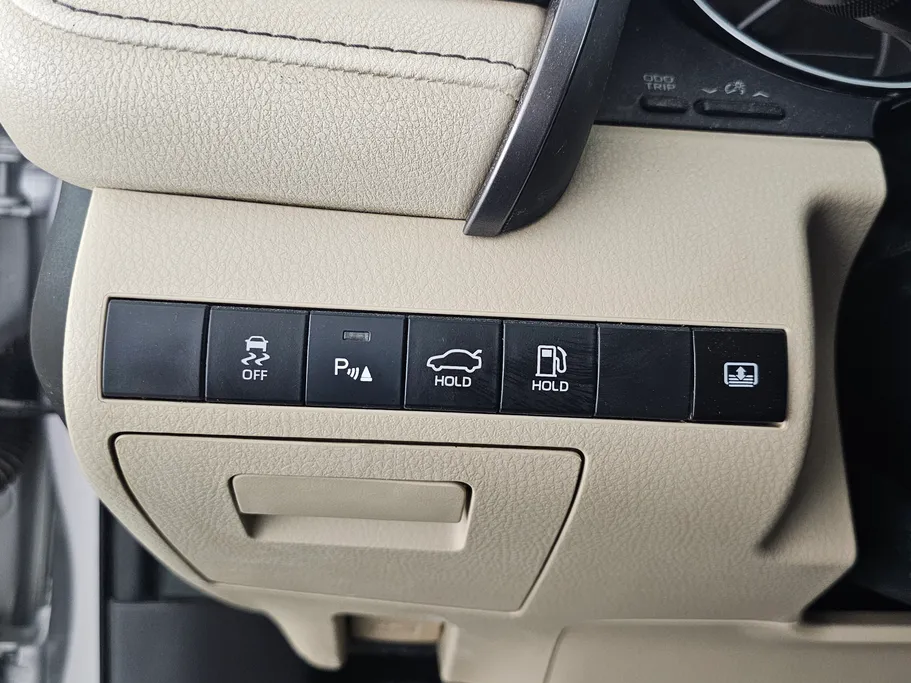 2022 تويوتا Camry  GLE 