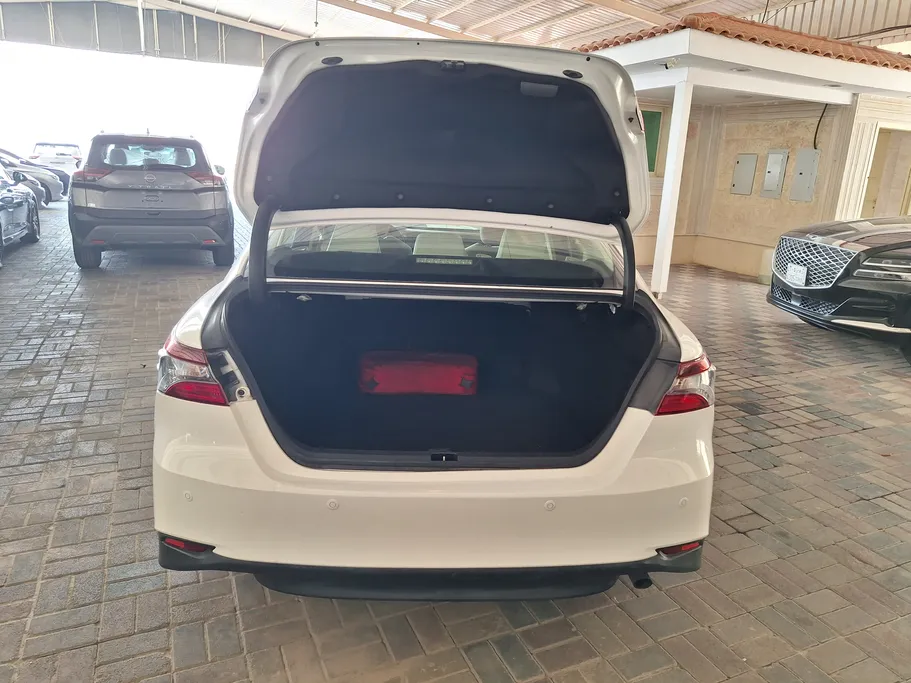 2022 Toyota Camry  LE 