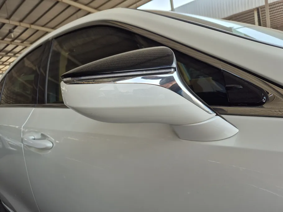 2024 Lexus ES 300 H 