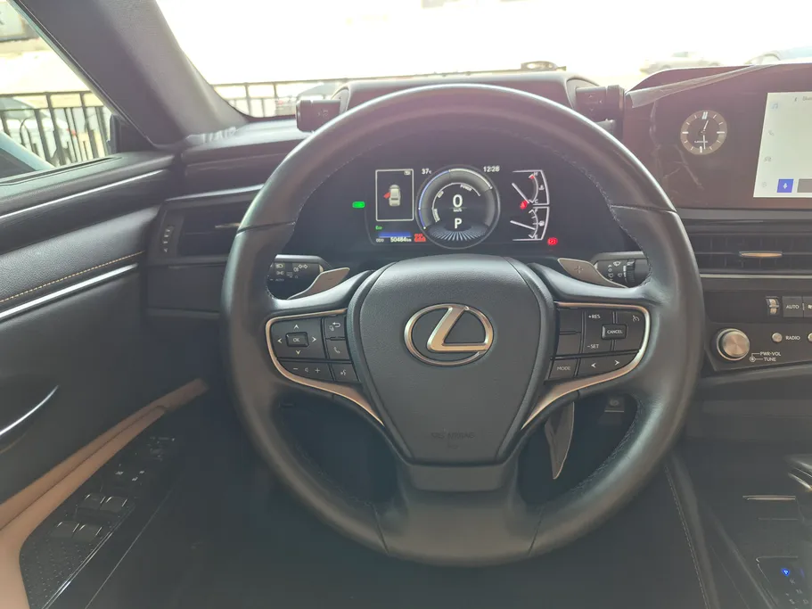 2024 Lexus ES 300 H 