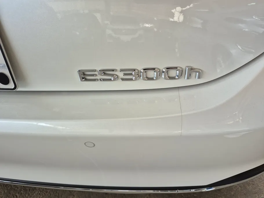 2024 Lexus ES 300 H 