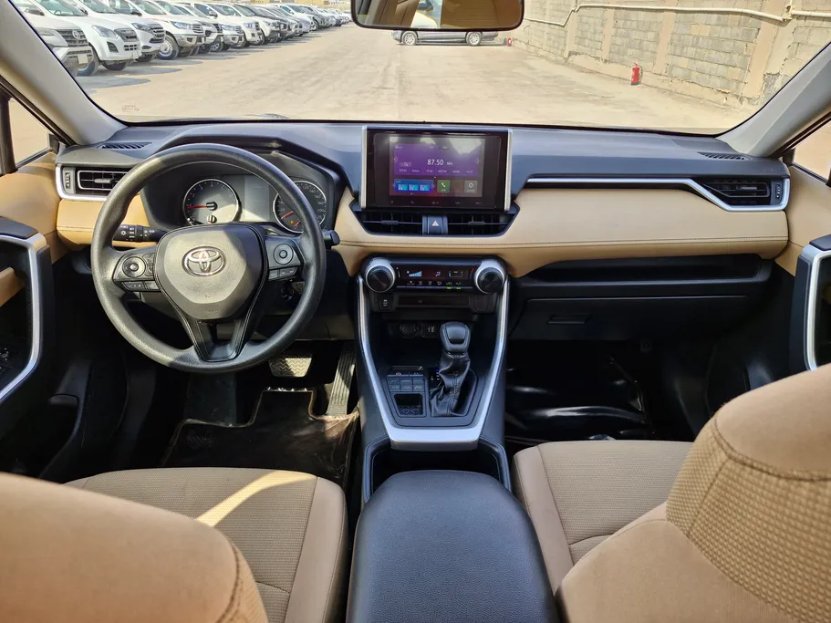 2023 Toyota RAV4 LE 