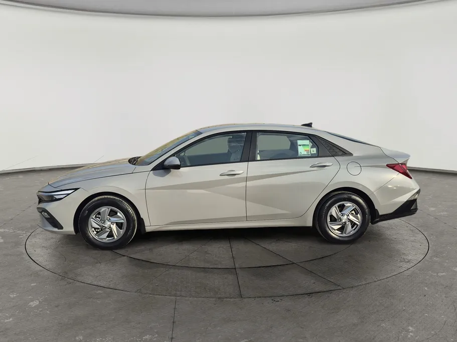 2024 هيونداي Elantra فلييت 