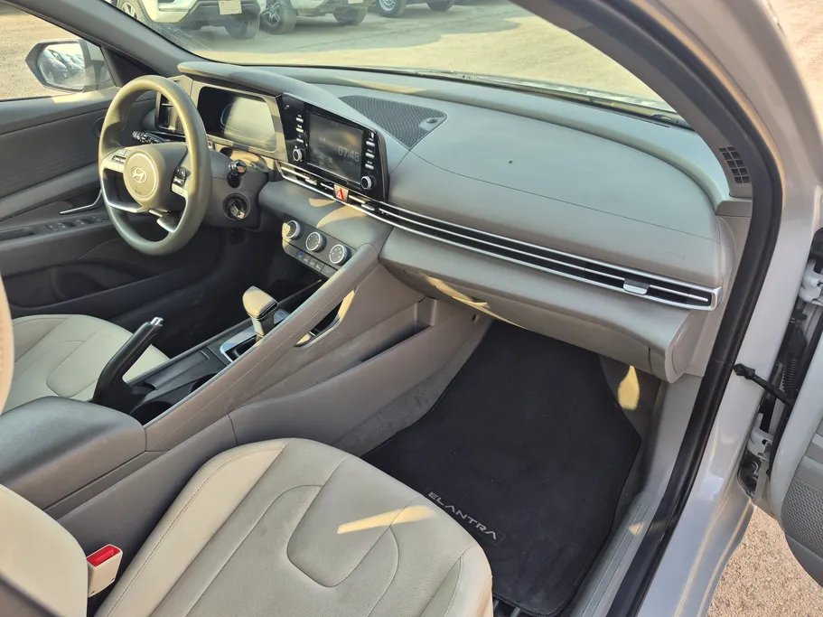 2024 هيونداي Elantra فلييت 