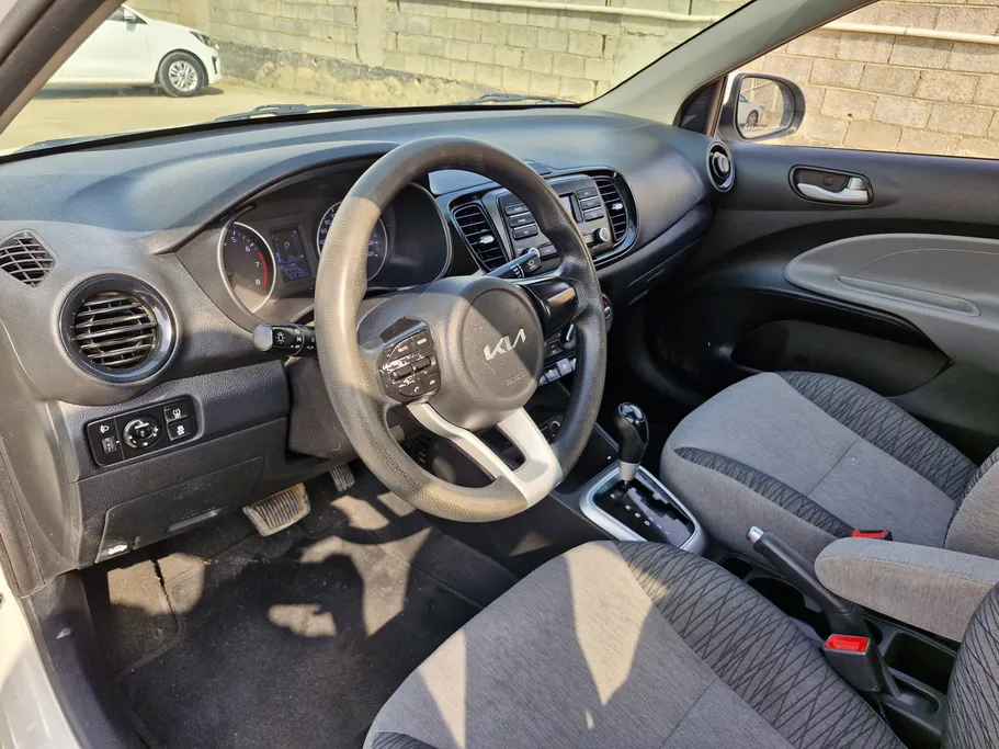 2022 Kia Pegas LX 