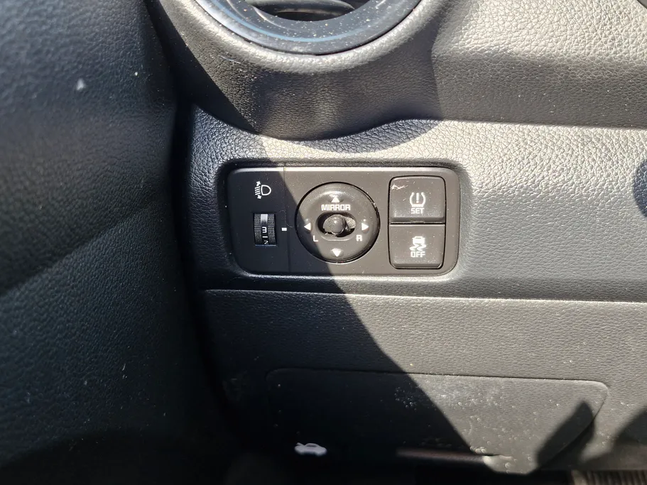 2022 Kia Pegas LX 
