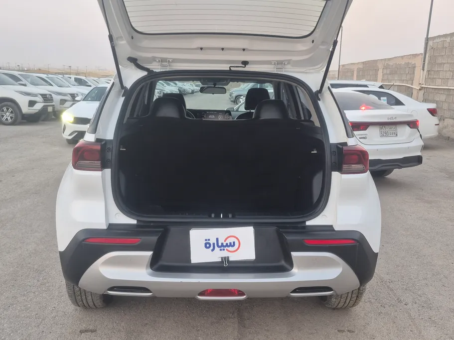 2023 كيا SONET LX 