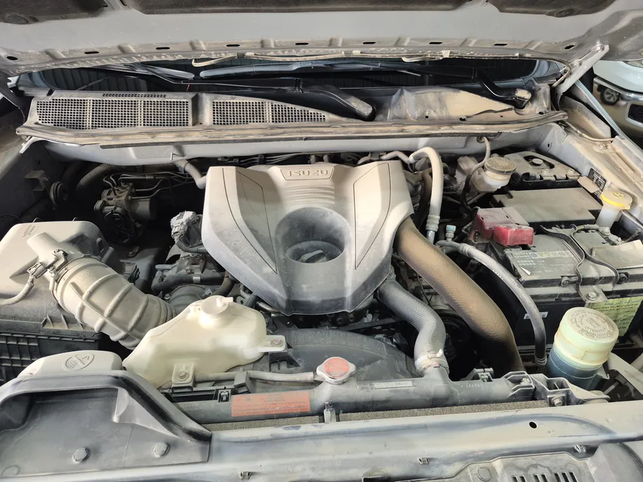 ايسوزو دي ماكس LS 2021 