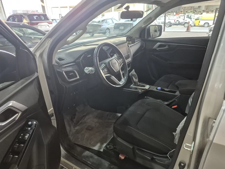 ايسوزو دي ماكس LS 2021 