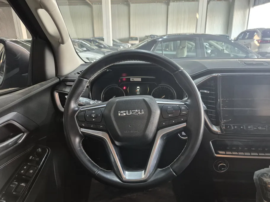 ايسوزو دي ماكس LS 2021 