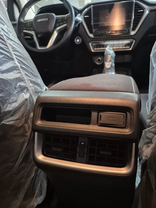 ايسوزو دي ماكس LS 2021 