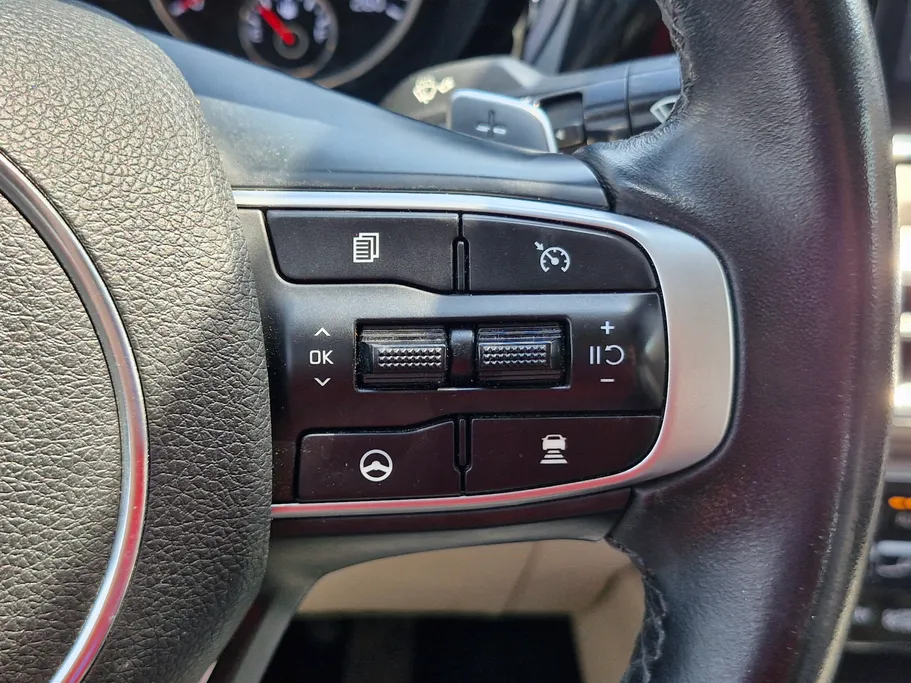2023 Kia K5 EX 
