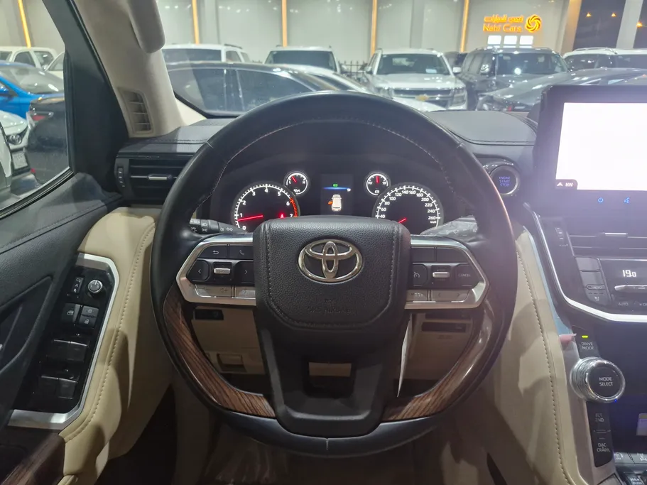 2023 Toyota Land Cruiser GXR4 