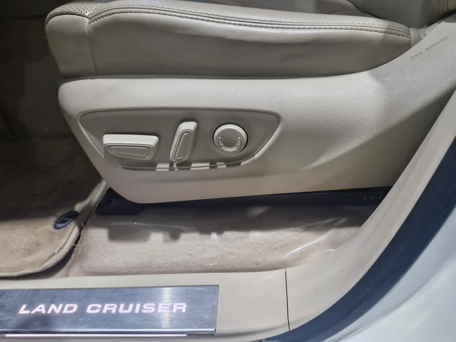 2024 Toyota Land Cruiser GXR4 