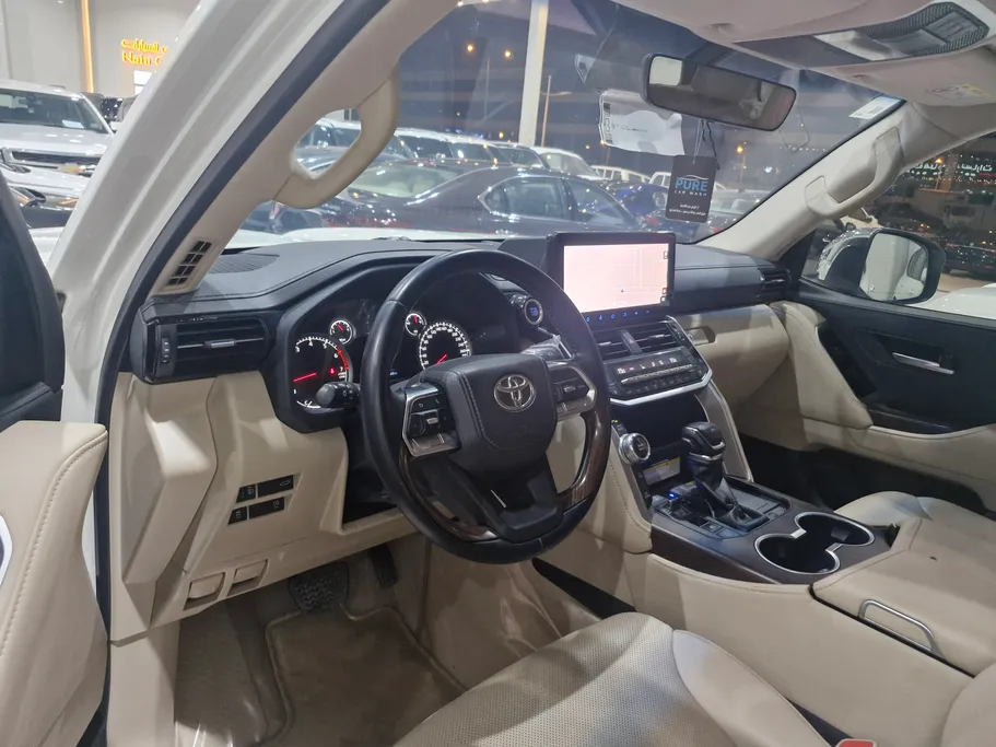 2024 Toyota Land Cruiser GXR4 