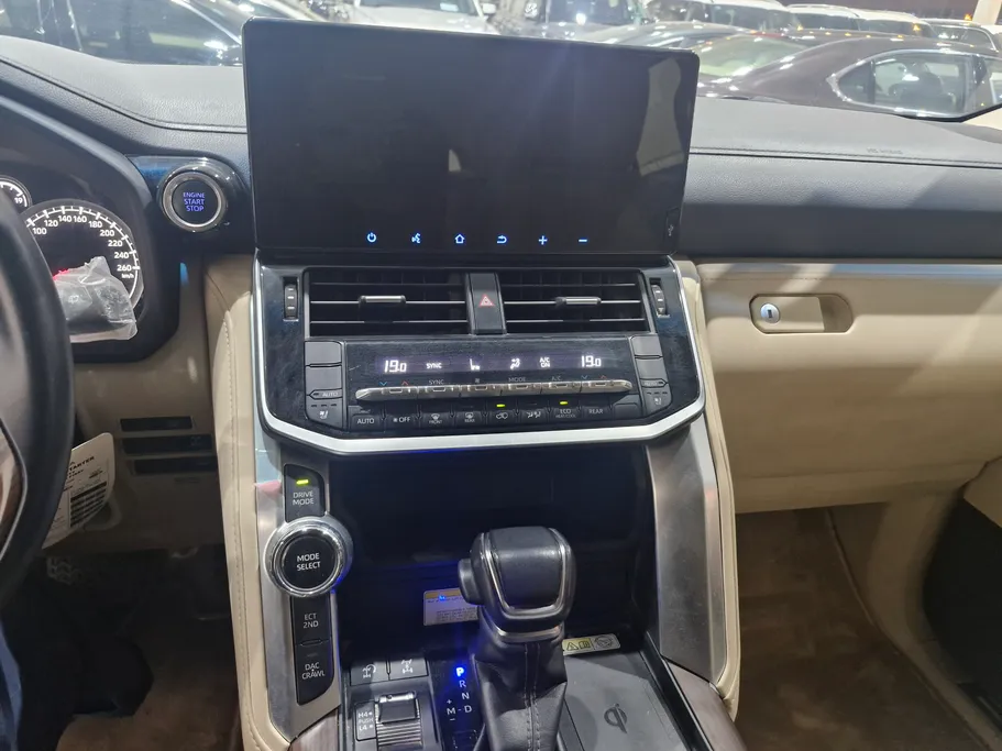 2024 Toyota Land Cruiser GXR4 