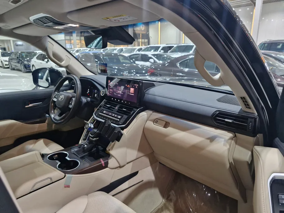 2026 Toyota Land Cruiser GXR4 