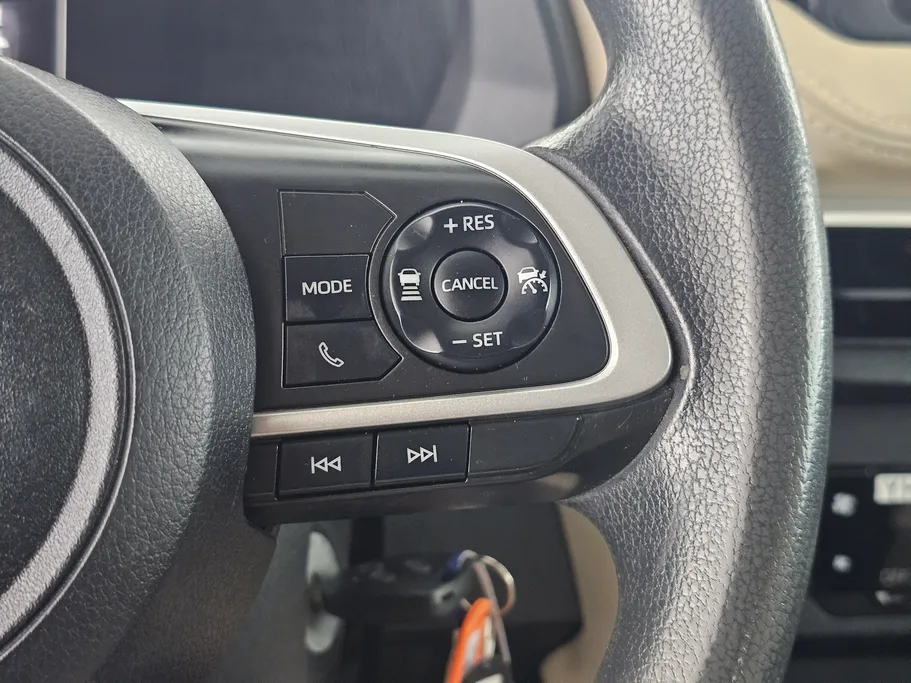 2024 Toyota Yaris  Y Plus 