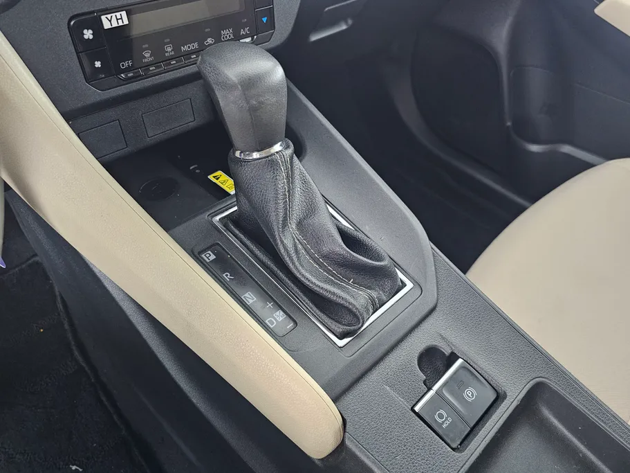 2024 Toyota Yaris  Y Plus 