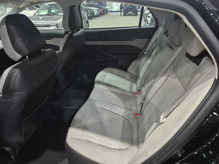 2026 Ford Taurus Trend 
