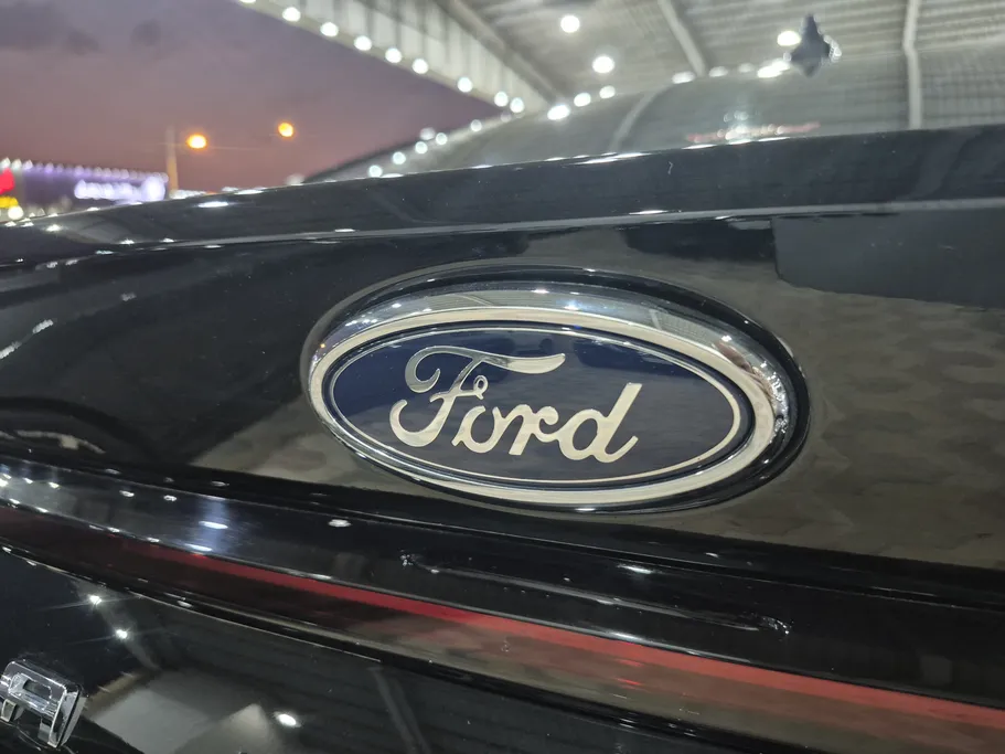 2026 Ford Taurus Trend 