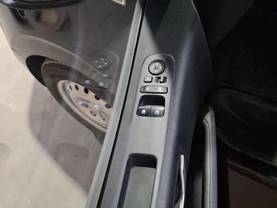 2022 Hyundai Staria Smart 11 ST 