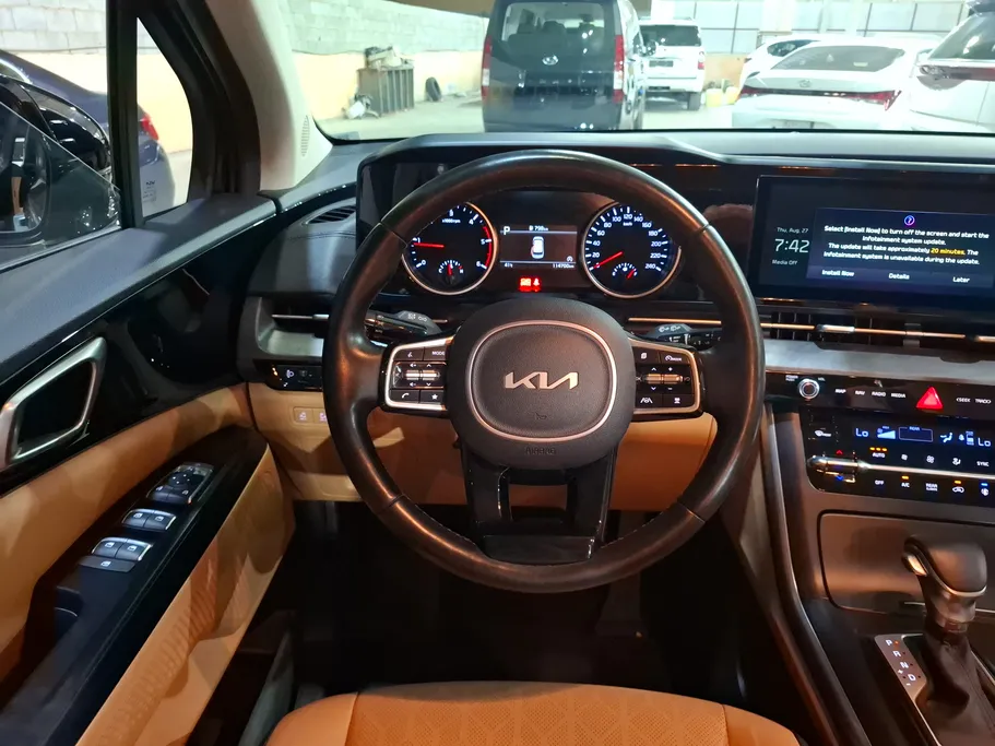 2023 Kia Carnival LX 