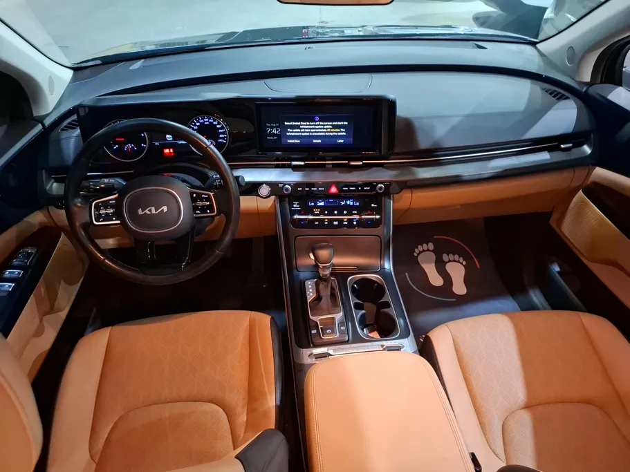 2023 Kia Carnival LX 
