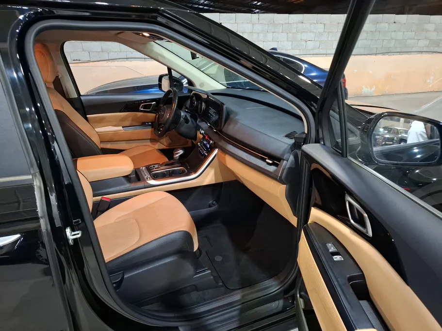 2023 Kia Carnival LX 