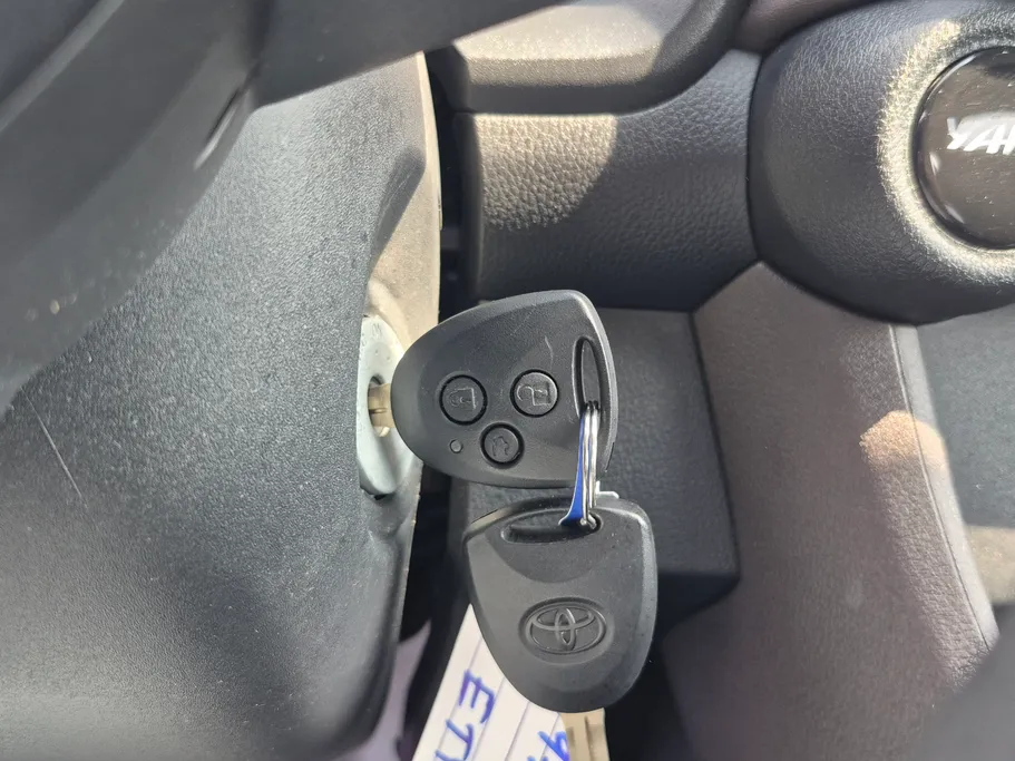 2023 Toyota Yaris  Y Plus 