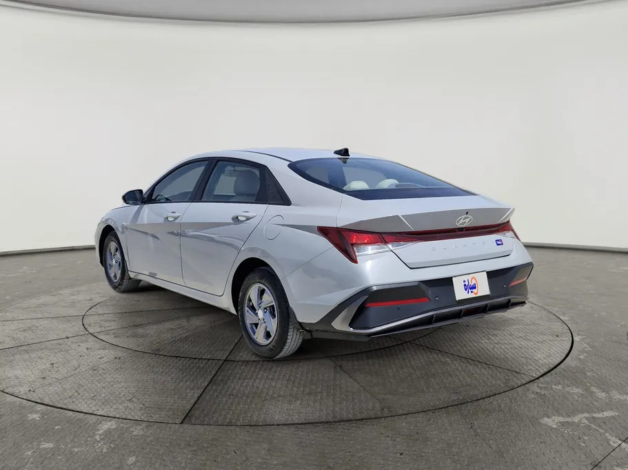 2024 هيونداي Elantra فلييت 