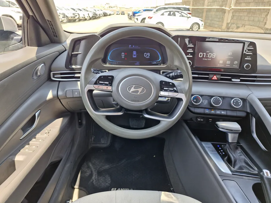 2024 هيونداي Elantra فلييت 