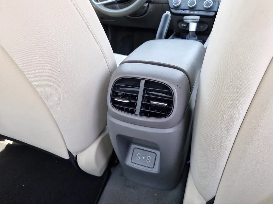 2024 هيونداي Elantra فلييت 