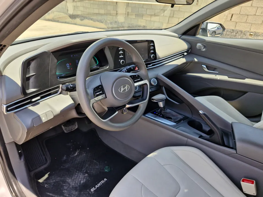 2025 Hyundai Elantra Fleet 