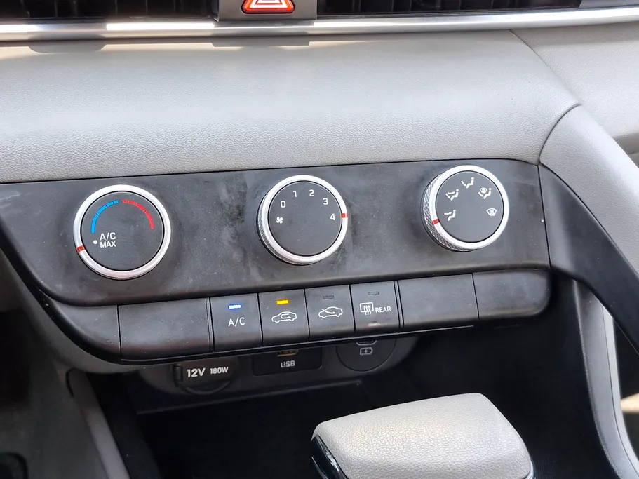 2025 Hyundai Elantra Fleet 