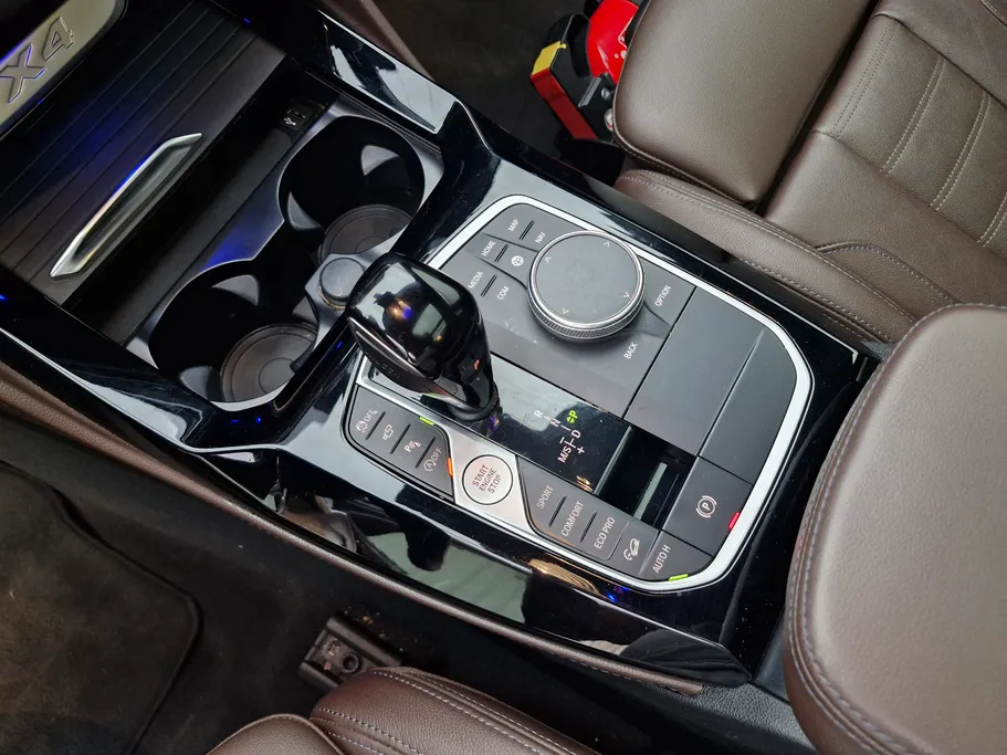 بي ام دبليو الفئة اكس 4 xDrive 30i 2023 