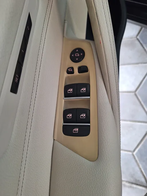 2022 BMW 5 Series 520i 