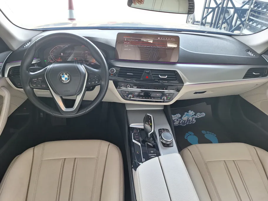 2022 BMW 5 Series 520i 