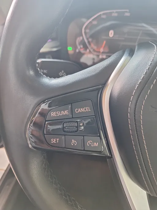 2022 BMW 5 Series 520i 