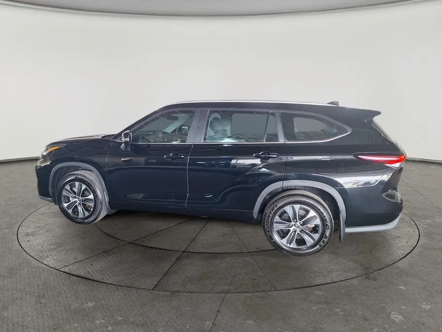 2025 Toyota Highlander GLE 