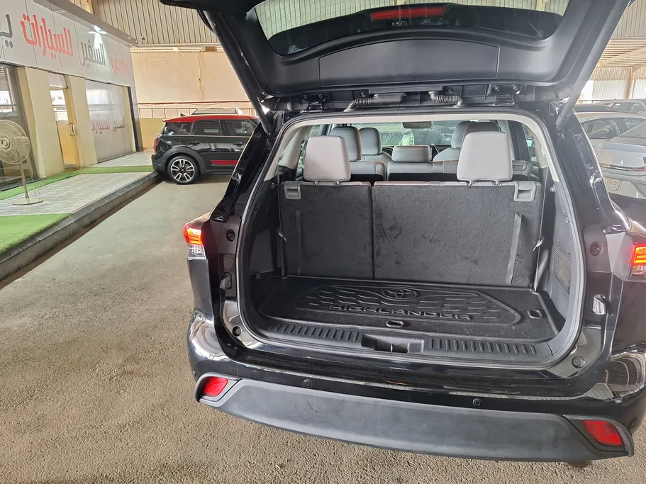 2025 Toyota Highlander GLE 