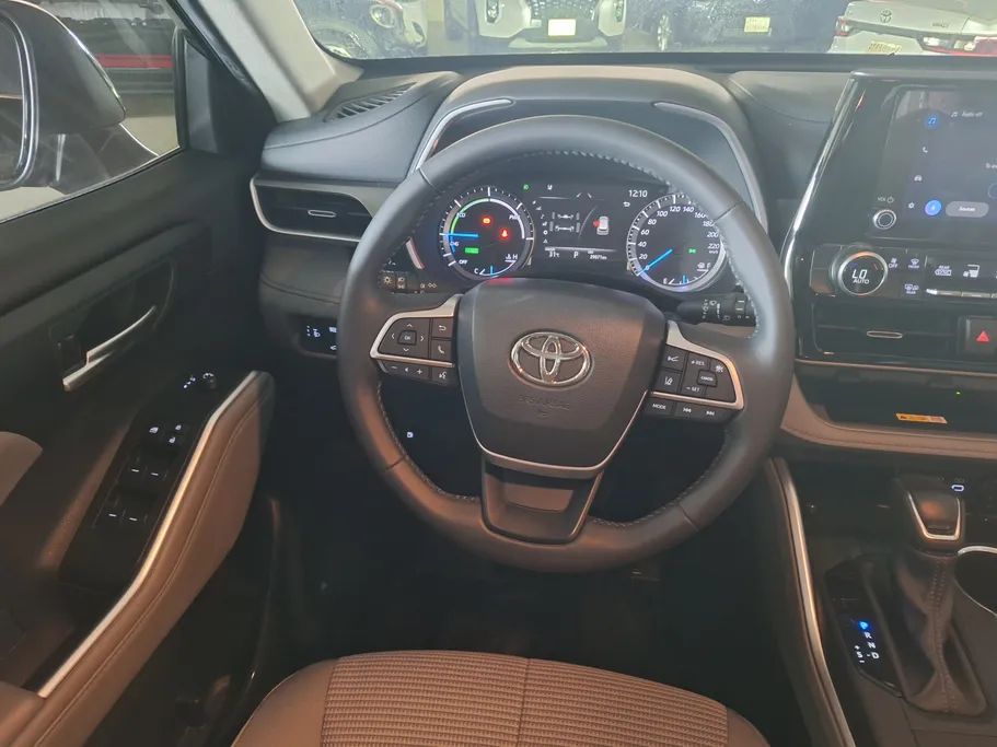 2025 Toyota Highlander GLE 