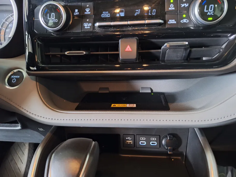 2025 Toyota Highlander GLE 