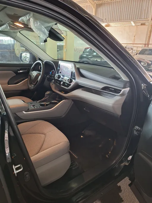 2025 Toyota Highlander GLE 